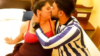 DESI LOVERS LOVE BIRD FUCKING EACH OTHER IN HOTEL
