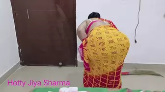 Nokrani Sudipa bhabhi apne malik ko sex karna sikhate hai