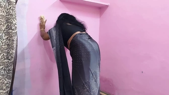 Aunty was cleaning the wall of my house and I went rear-end her and hugged her and inserted my dong into her cunt and had sex w