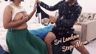 එහා ගෙදර ඇන්ටිගෙ හස්බන්ඩ් වැඩට ගියහම ගෙදරට පනින කොල්ලා ???? | Sri Lankan Fiance Fuck His Matured Step-Mom